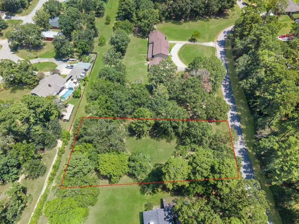 2219 Athens Drive New Caney, TX 77357