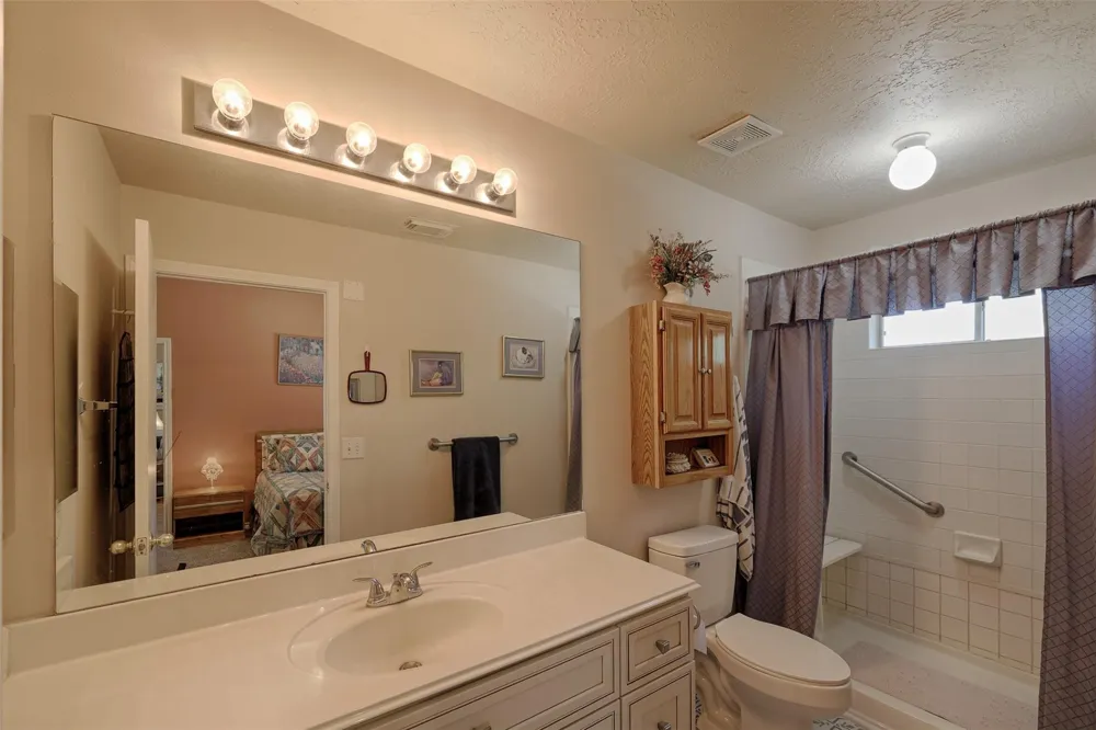 319 Leisure Lane Montgomery, TX 77356