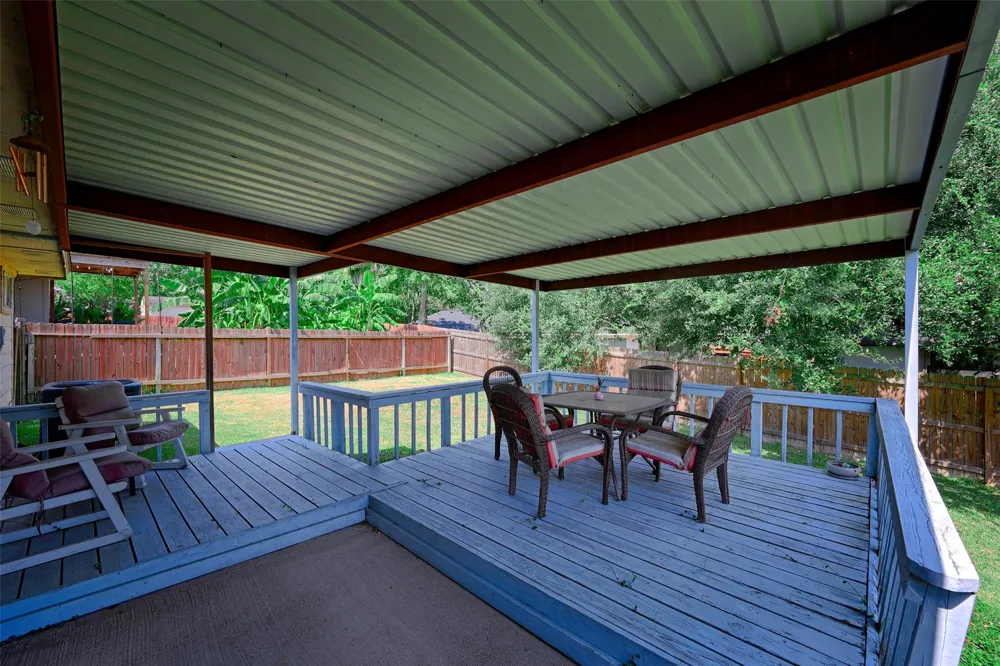 319 Leisure Lane Montgomery, TX 77356