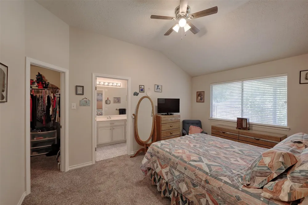 319 Leisure Lane Montgomery, TX 77356