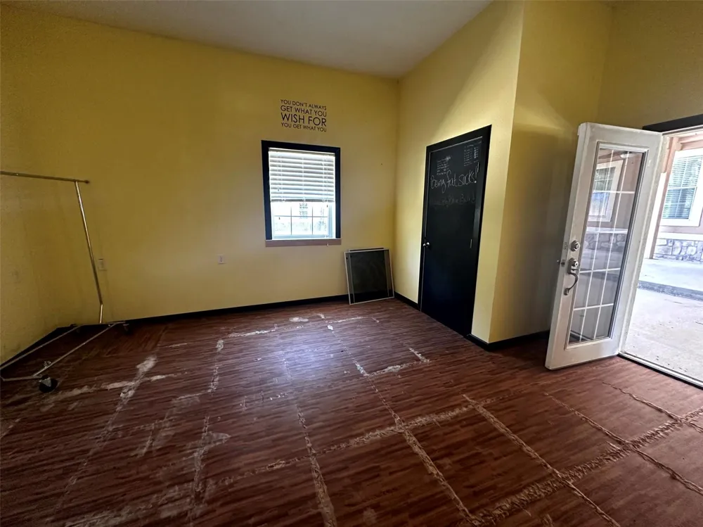 629 Hidden Oaks Drive Point Blank, TX 77364