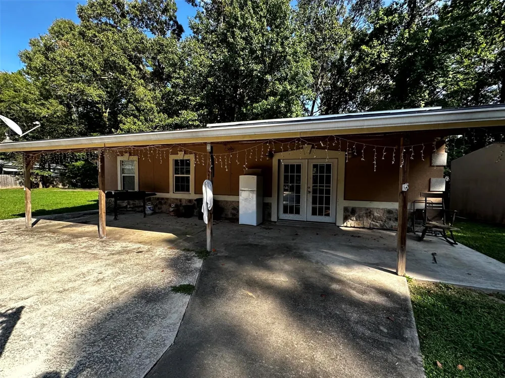 629 Hidden Oaks Drive Point Blank, TX 77364