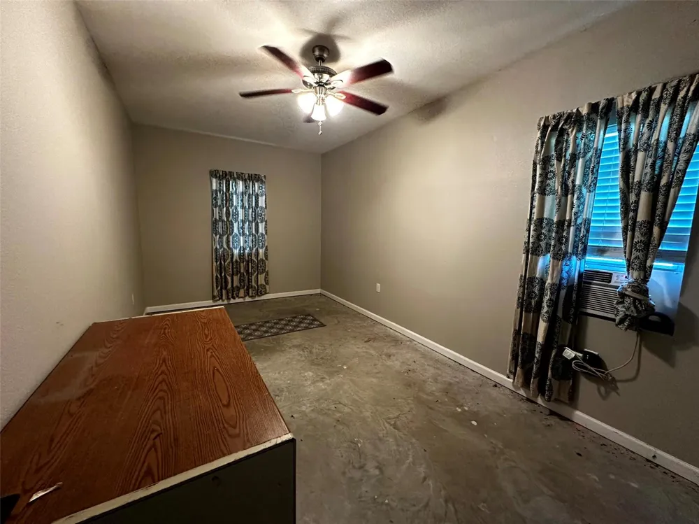 629 Hidden Oaks Drive Point Blank, TX 77364