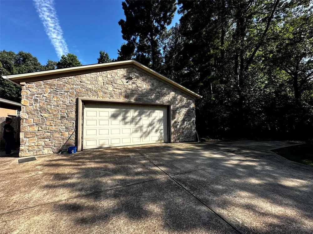 629 Hidden Oaks Drive Point Blank, TX 77364