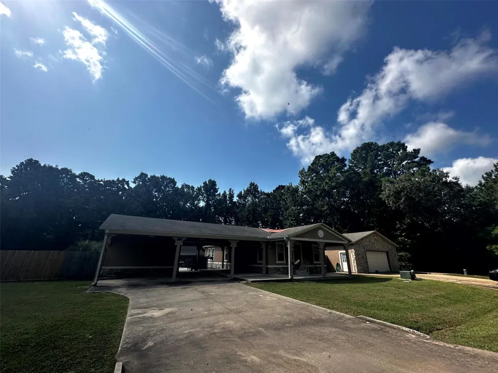 629 Hidden Oaks Drive Point Blank, TX 77364