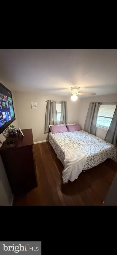 304 KINGS LANE Williamstown, NJ 08094