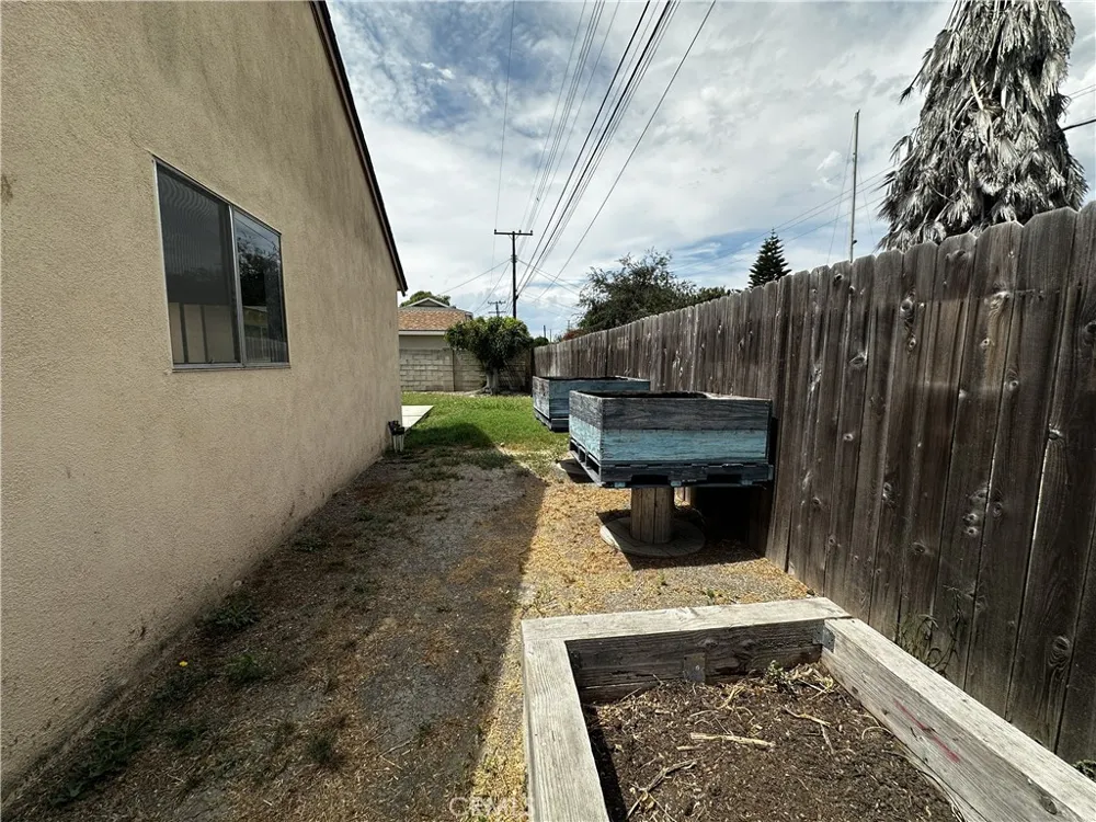 5751 Castle Drive Huntington Beach, CA 92649