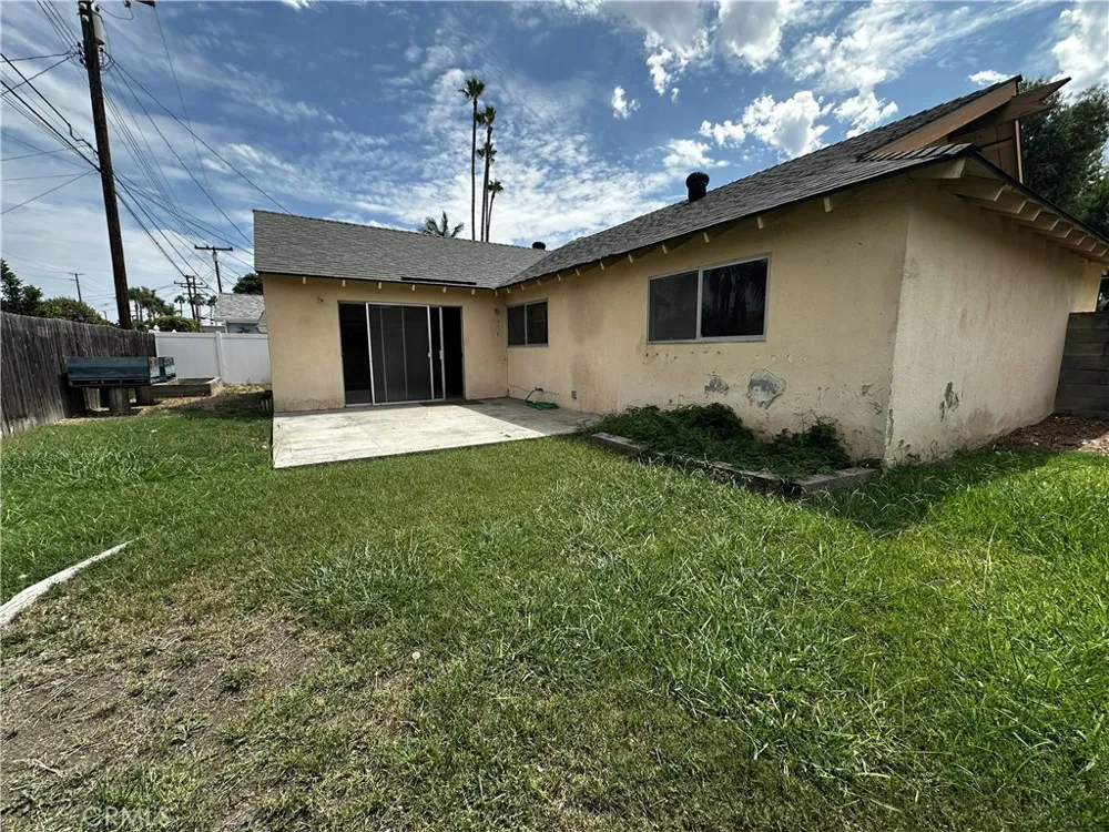 5751 Castle Drive Huntington Beach, CA 92649