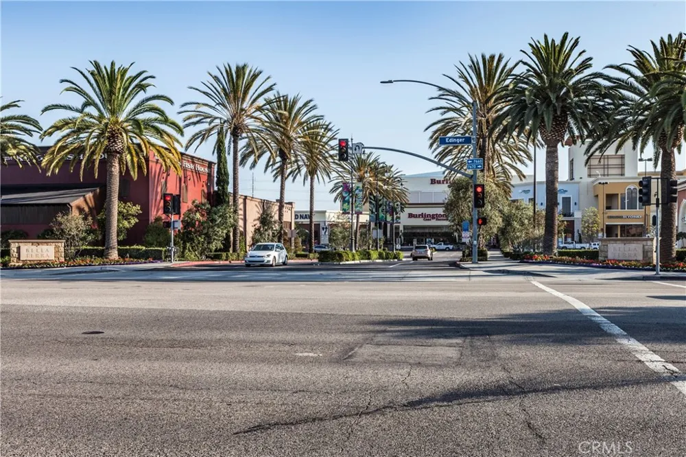 5751 Castle Drive Huntington Beach, CA 92649