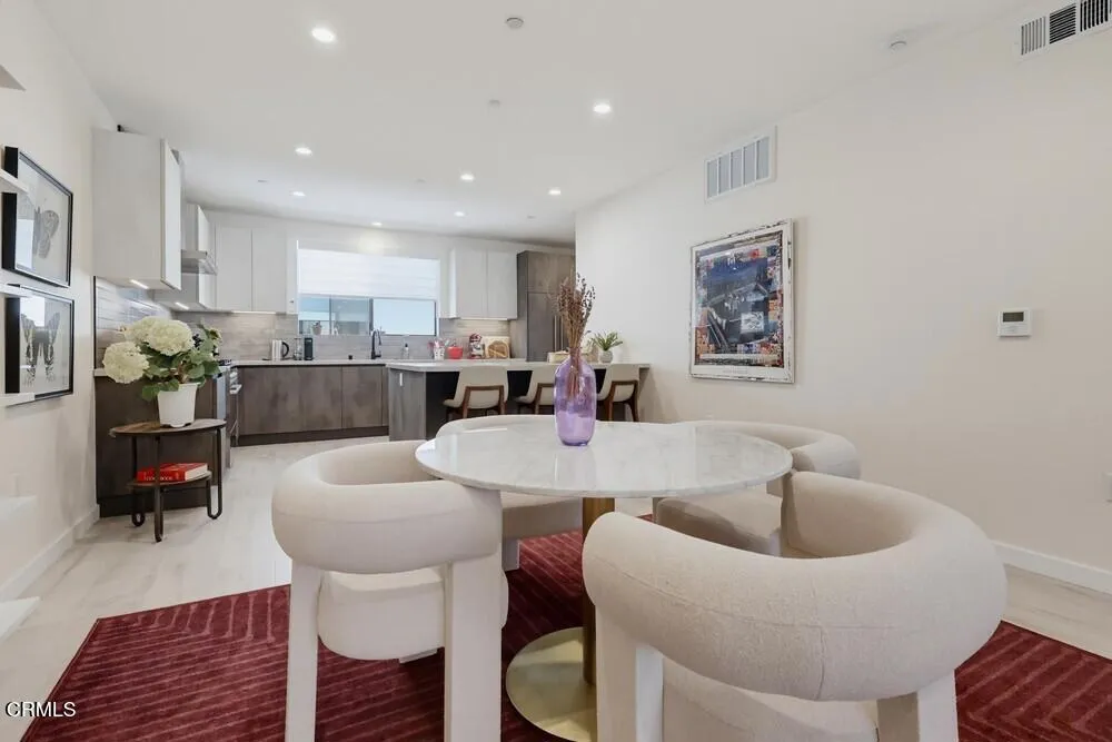 11618 Colfax Meadow Lane Los Angeles, CA 91604
