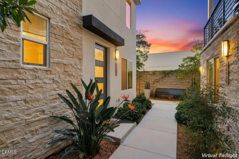 11618 Colfax Meadow Lane Los Angeles, CA 91604