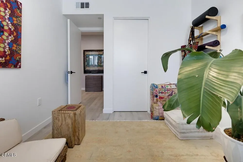 11618 Colfax Meadow Lane Los Angeles, CA 91604
