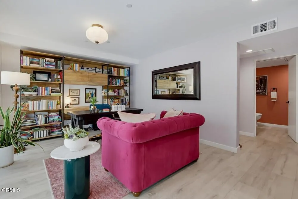 11618 Colfax Meadow Lane Los Angeles, CA 91604