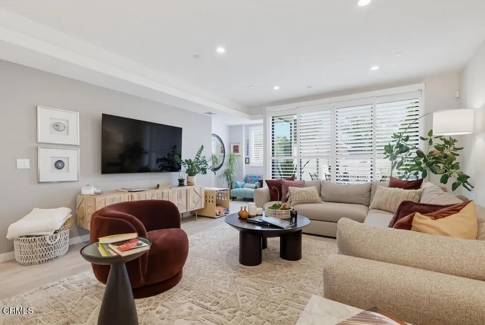 11618 Colfax Meadow Lane Los Angeles, CA 91604