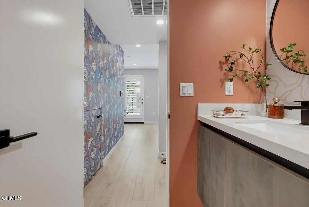 11618 Colfax Meadow Lane Los Angeles, CA 91604