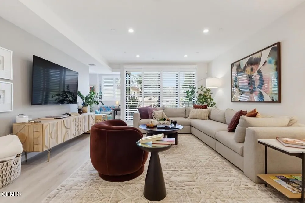 11618 Colfax Meadow Lane Los Angeles, CA 91604