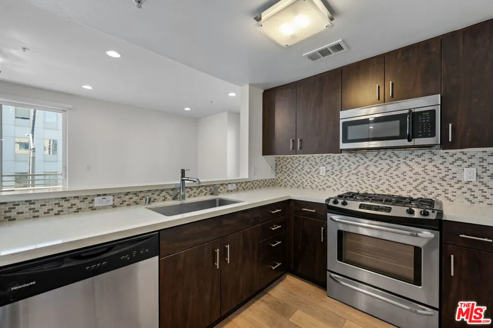 436 S Virgil Avenue #312 Los Angeles, CA 90020