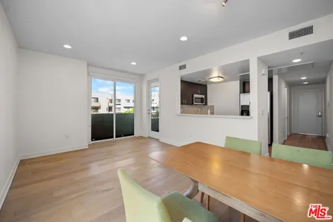436 S Virgil Avenue #312
