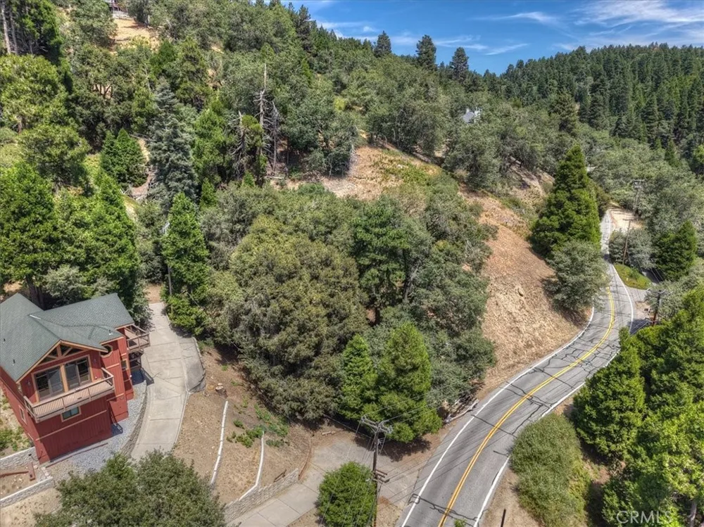 31070 Old City Creek Running Springs, CA 92382