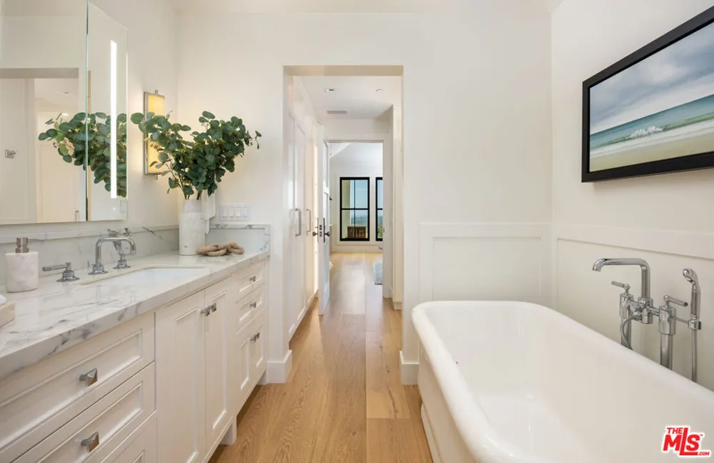 5944 Cavalleri Road Malibu, CA 90265
