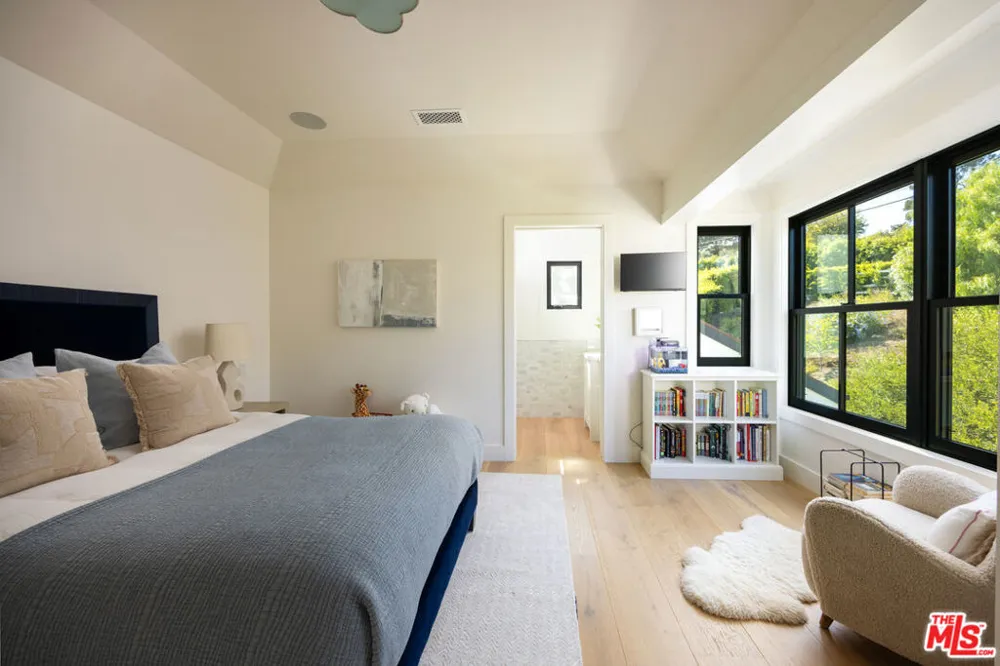 5944 Cavalleri Road Malibu, CA 90265