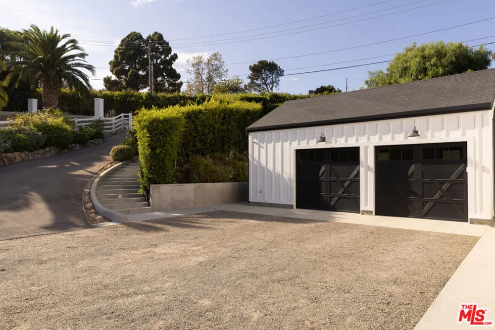 5944 Cavalleri Road Malibu, CA 90265