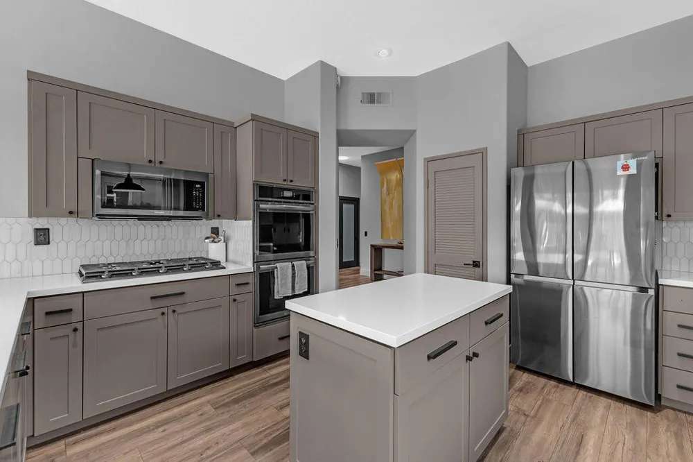 93 Kavenish Drive Rancho Mirage, CA 92270