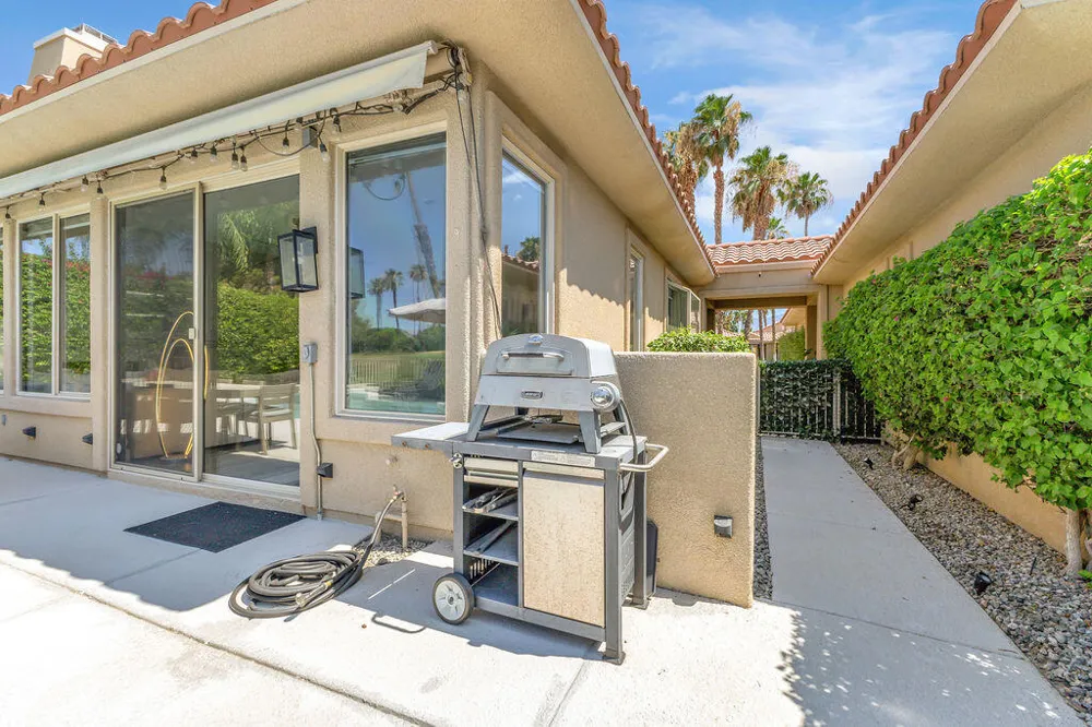 93 Kavenish Drive Rancho Mirage, CA 92270