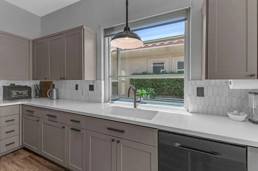 93 Kavenish Drive Rancho Mirage, CA 92270