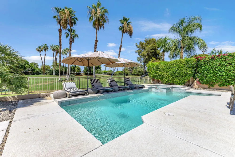 93 Kavenish Drive Rancho Mirage, CA 92270