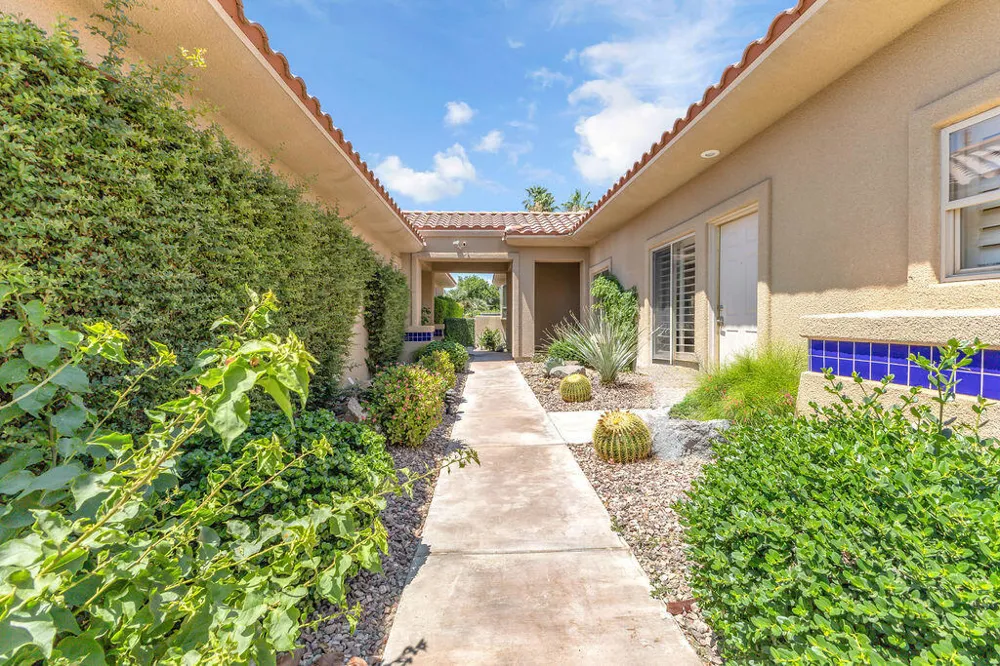 93 Kavenish Drive Rancho Mirage, CA 92270