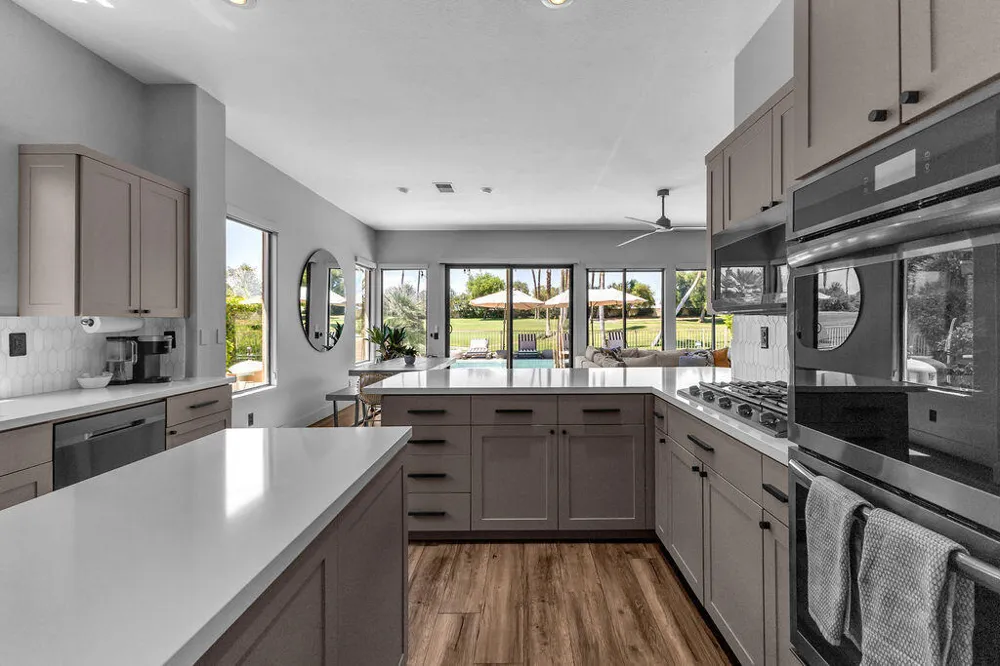 93 Kavenish Drive Rancho Mirage, CA 92270