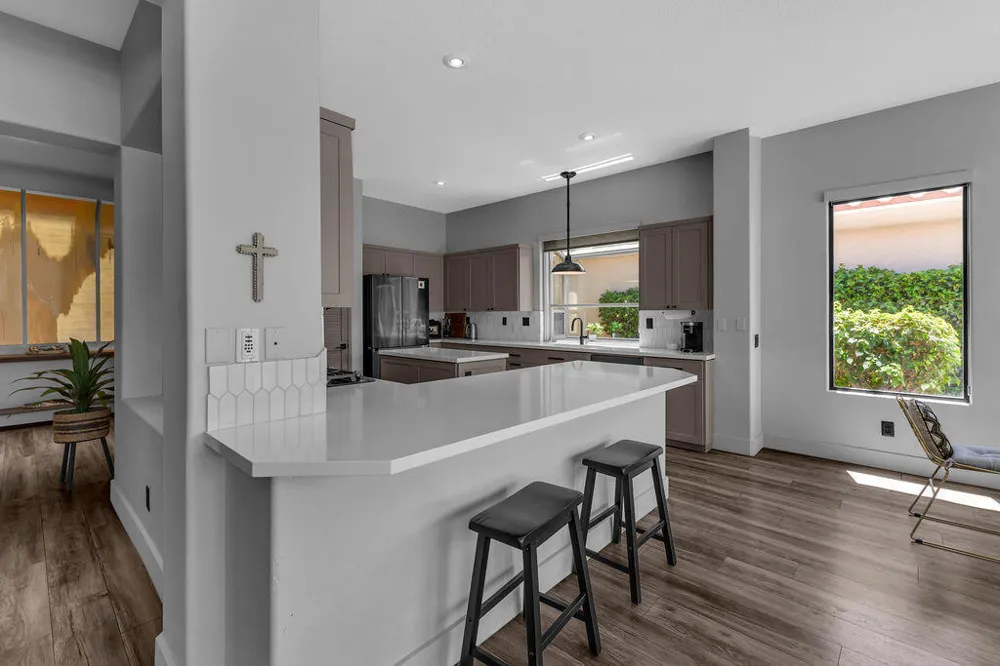 93 Kavenish Drive Rancho Mirage, CA 92270
