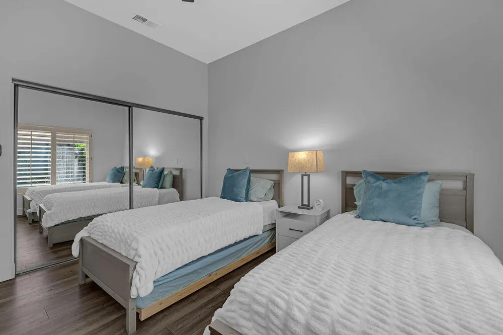93 Kavenish Drive Rancho Mirage, CA 92270