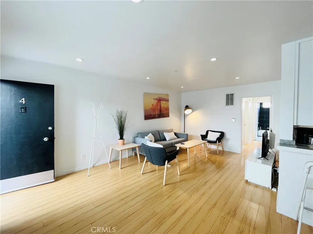 3864 Inglewood Boulevard #7 Mar Vista, CA 90066
