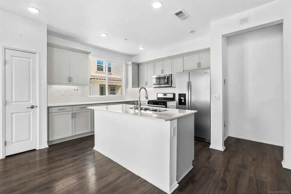 1207 Paseo Seashore #Unit 82 San Diego, CA 92154