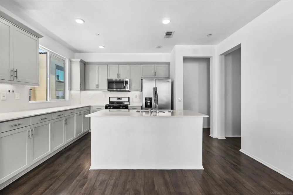 1207 Paseo Seashore #Unit 82 San Diego, CA 92154