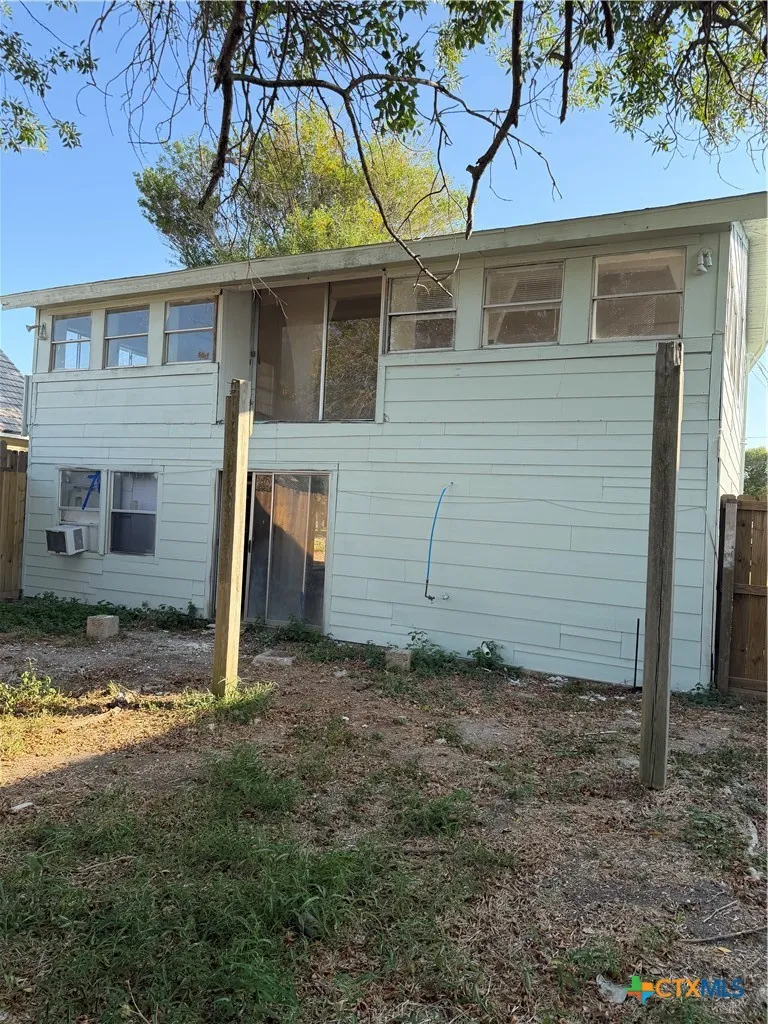 50 Cedar Alley Port Lavaca, TX 77979