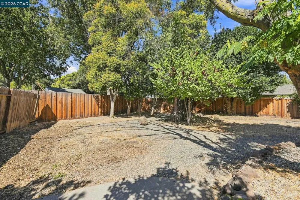 1401 Nicholas Dr Concord, CA 94520
