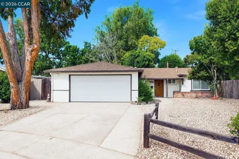 1401 Nicholas Dr