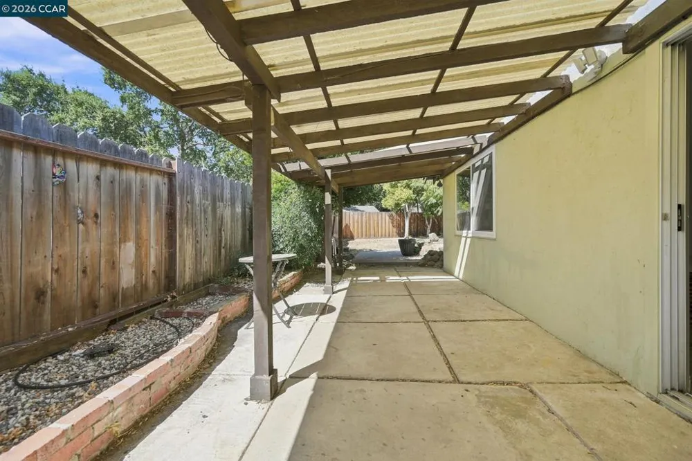 1401 Nicholas Dr Concord, CA 94520