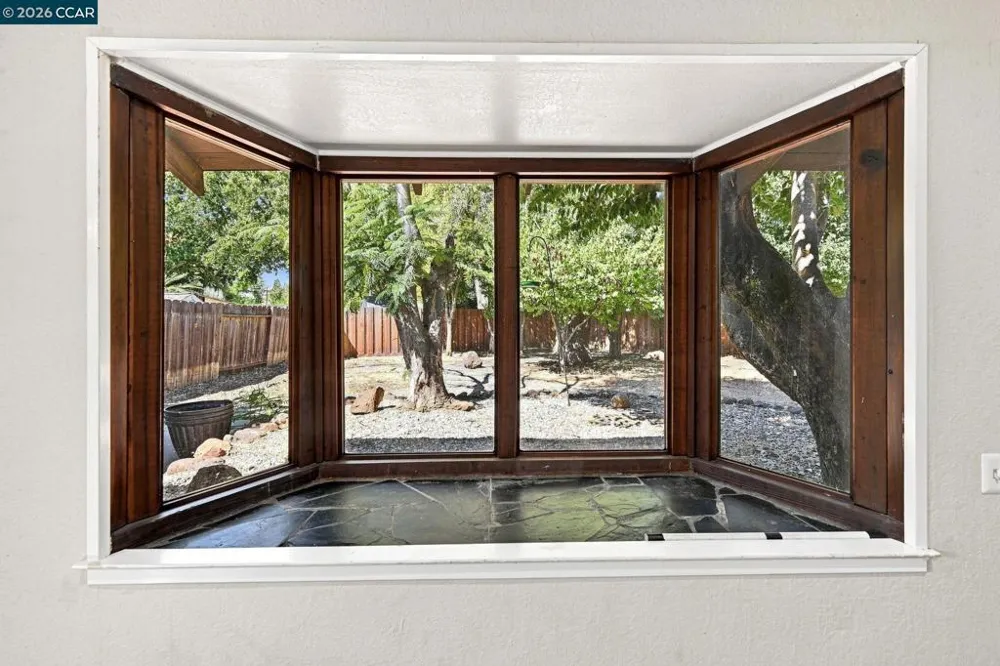 1401 Nicholas Dr Concord, CA 94520