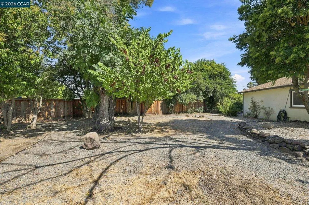 1401 Nicholas Dr Concord, CA 94520