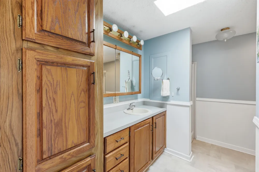 11778 Waverly Hbr Holland, MI 49424