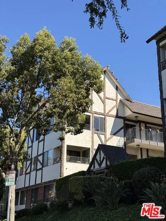 234 Kenwood Street #301 Glendale, CA 91206