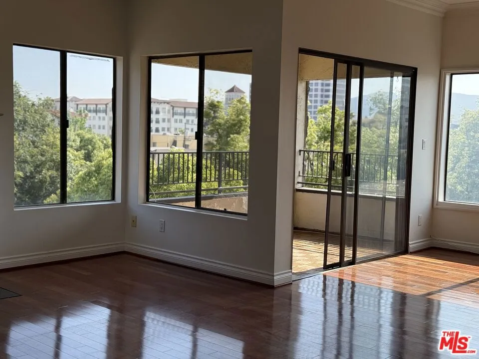 234 Kenwood Street #301 Glendale, CA 91206