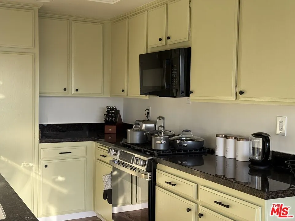 234 Kenwood Street #301 Glendale, CA 91206