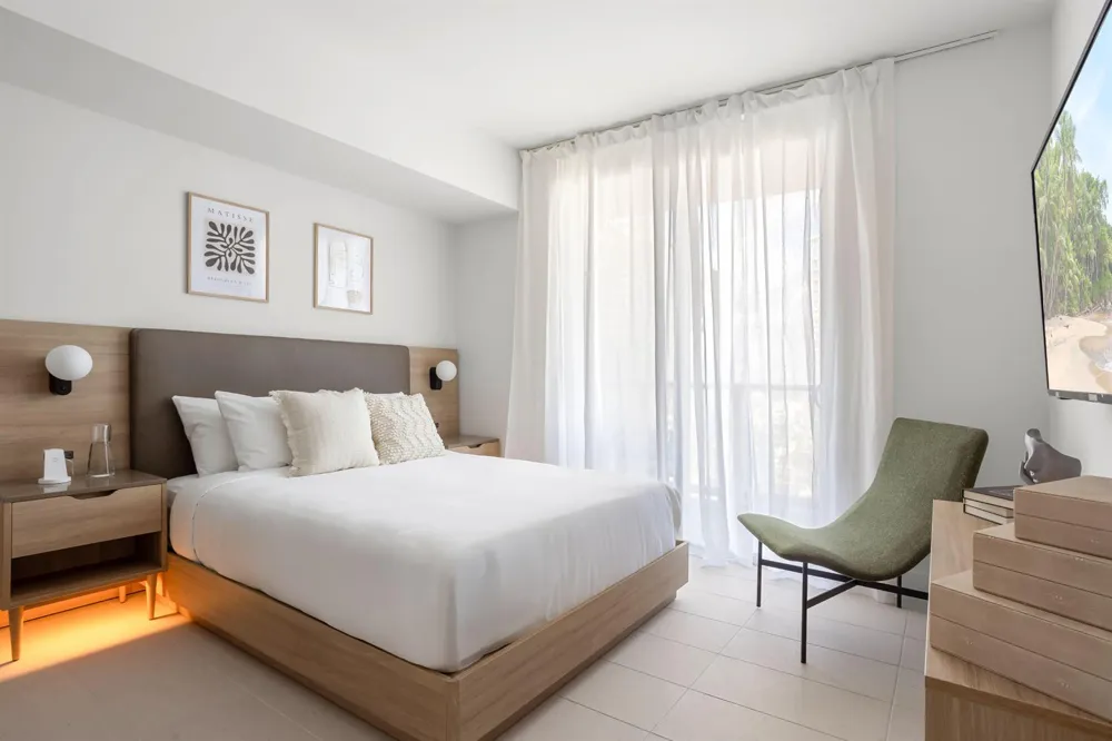 601 NE 1 AVENUE #3401 Miami, FL 33132