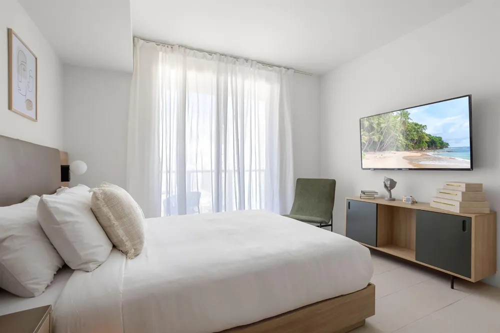 601 NE 1 AVENUE #3401 Miami, FL 33132