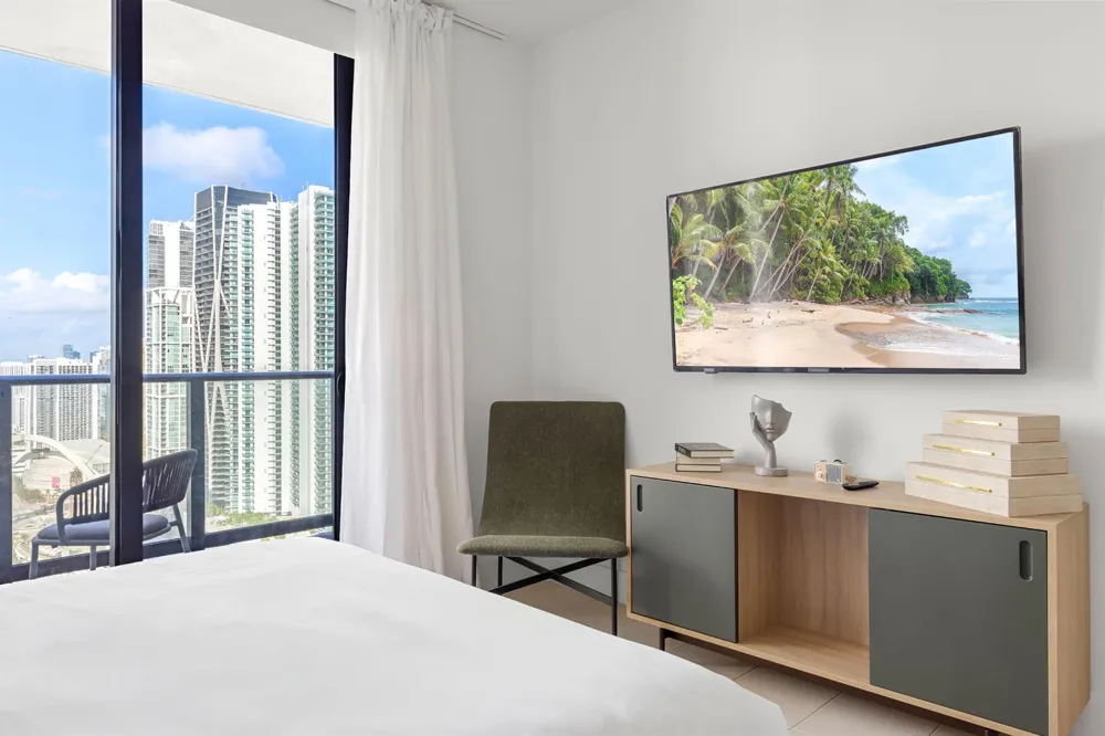 601 NE 1 AVENUE #3401 Miami, FL 33132